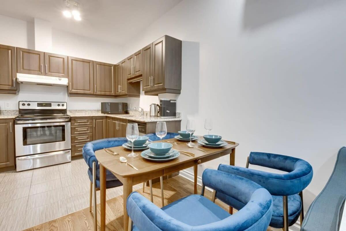 M11 Stylish Cute 3br In The Heart Of The *
